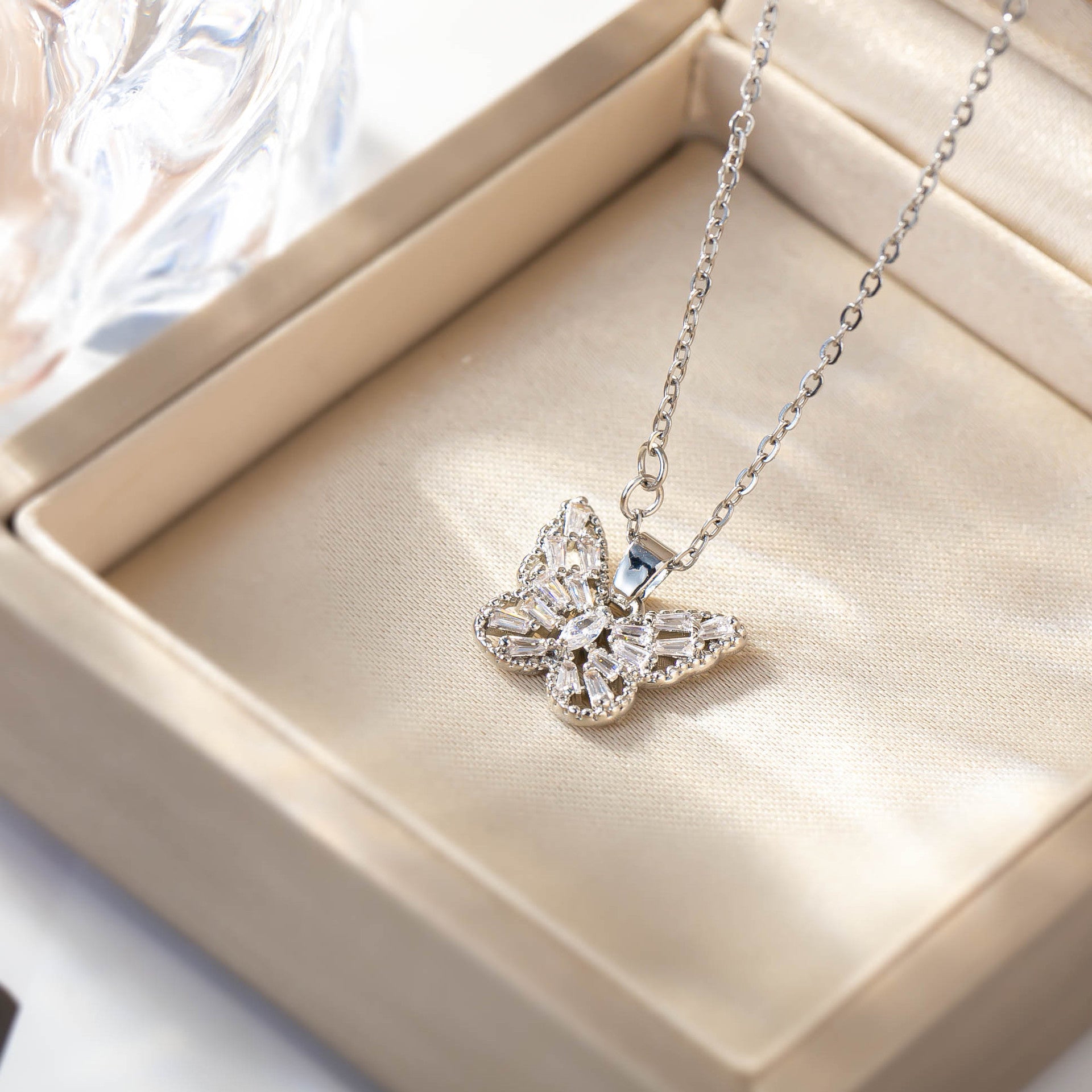 Wholesale Zircon Butterfly Titanium Steel Clavicle Necklace